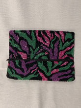 Load image into Gallery viewer, Vintage Moyna Beaded Clutch
